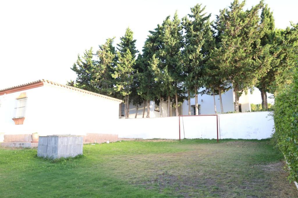 Chalet Con Piscina, Amplio Jardin Y Aire Acondicionado Chiclana de la Frontera Dış mekan fotoğraf